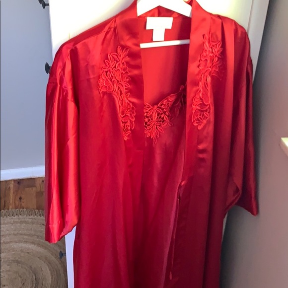 Dentelle | Intimates & Sleepwear | Nwt Vintage Red Satin Slip And Robe ...